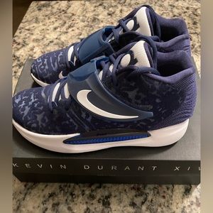 NIKE (KEVIN DURANT)KD 14 TB PROMO BASKETBALL SHOES.